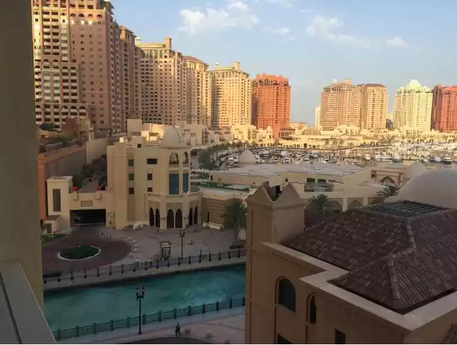 Wohn Klaar eigendom 2 Schlafzimmer F/F Wohnung  zu vermieten in Al Sadd , Doha #7401 - 1  image 